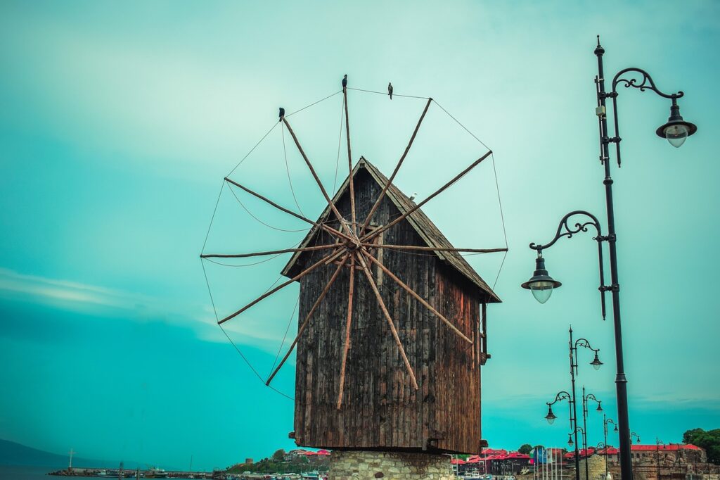 Старата вятърна мелница